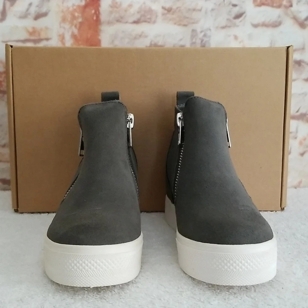 New Steve Madden Wedgie Leather Sneakers - Picture 2 of 13